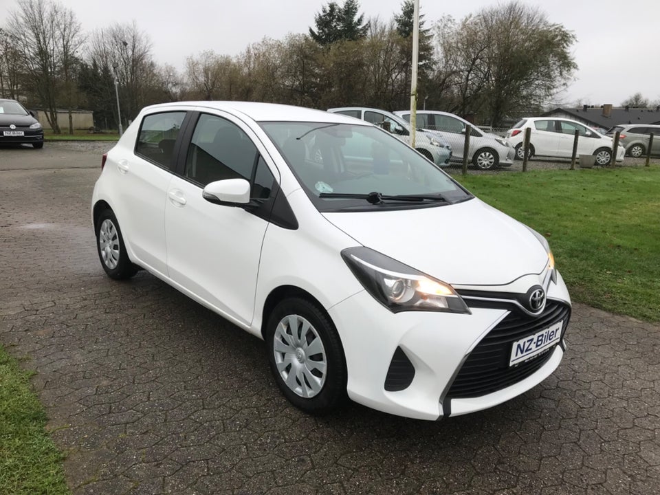 Toyota Yaris 1,0 VVT-i T2 5d