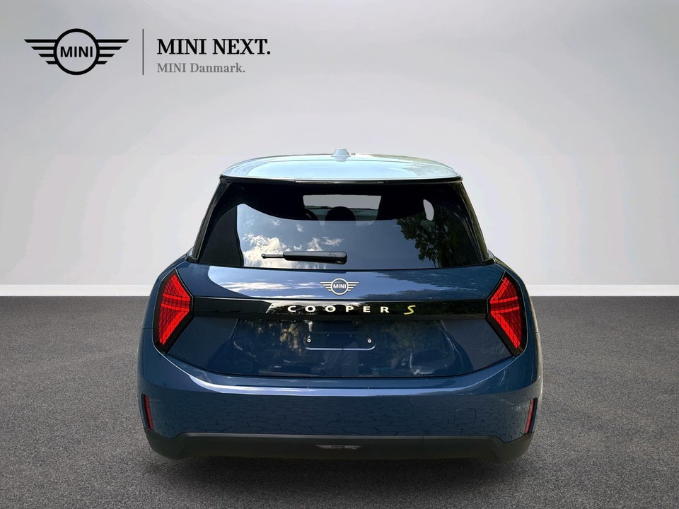 MINI Cooper SE Favoured Trim XL 3d
