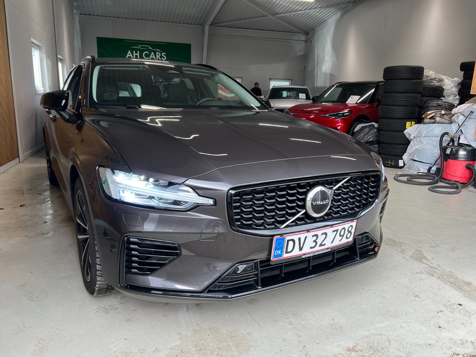 Volvo V60 2,0 T6 ReCharge Plus Dark aut. AWD 5d