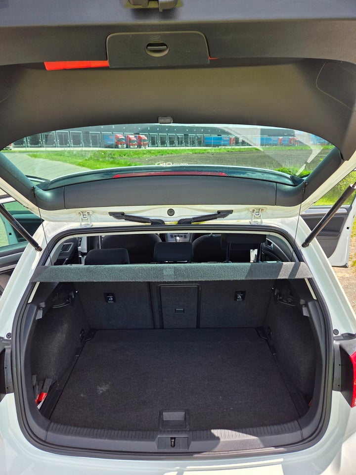 VW Golf VII 1,4 TSi 140 R-line DSG BMT 5d