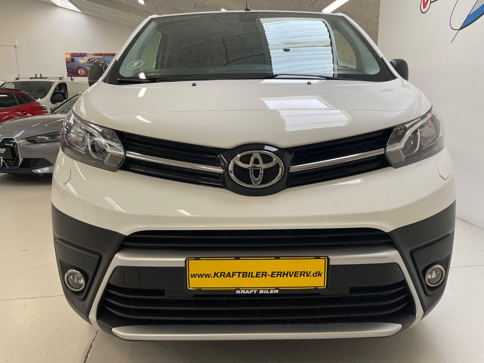 Toyota ProAce 2,0 D 122 Long Comfort Master 5d