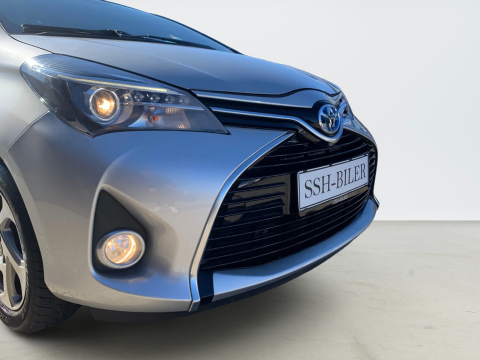 Toyota Yaris 1,5 Hybrid H1 e-CVT 5d