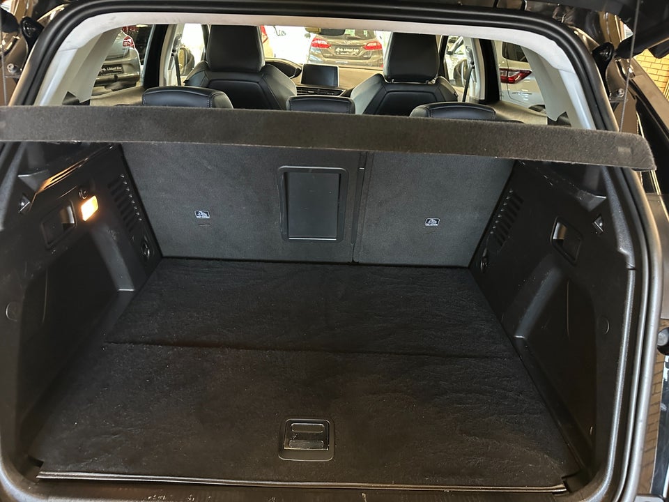 Peugeot 3008 1,6 Hybrid Allure Limited EAT8 5d