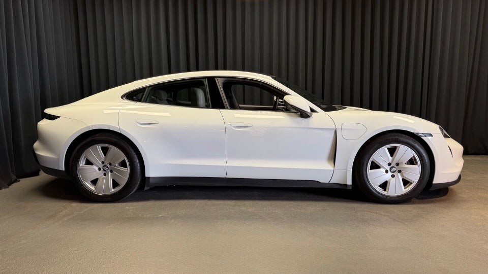 Porsche Taycan 4d