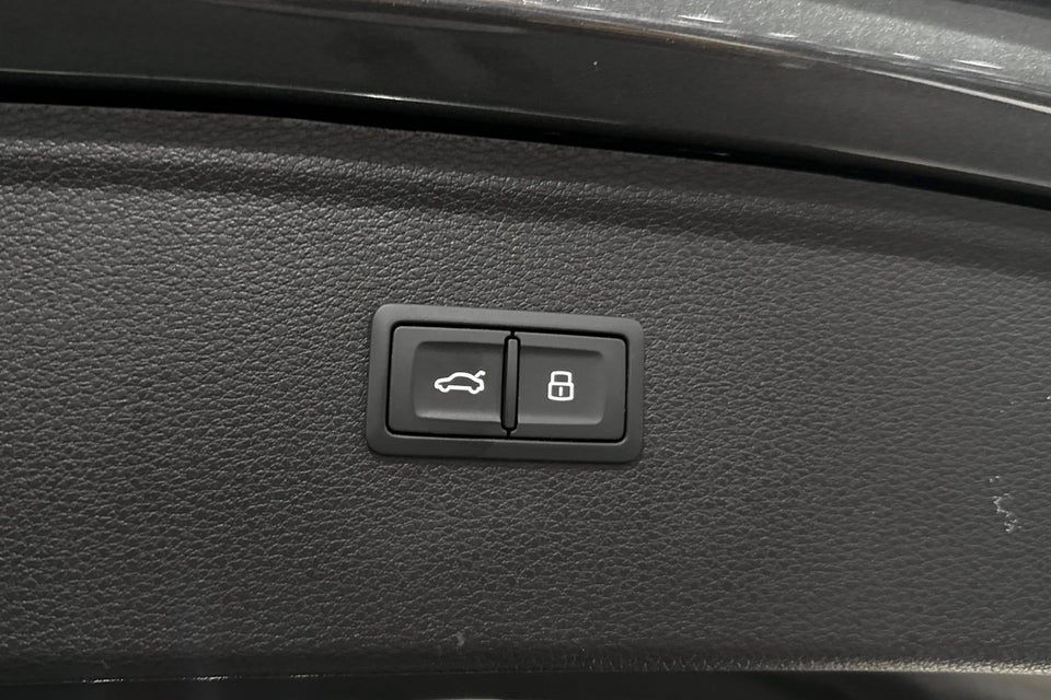 Audi Q5 55 TFSi e S-line quattro S-tr. 5d