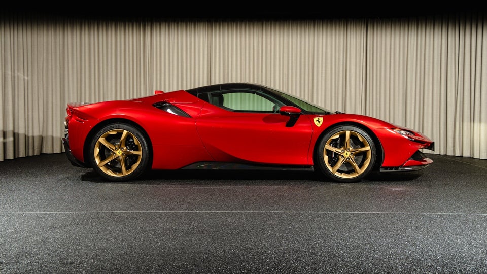 Ferrari SF90 Spider 4,0 DCT 2d