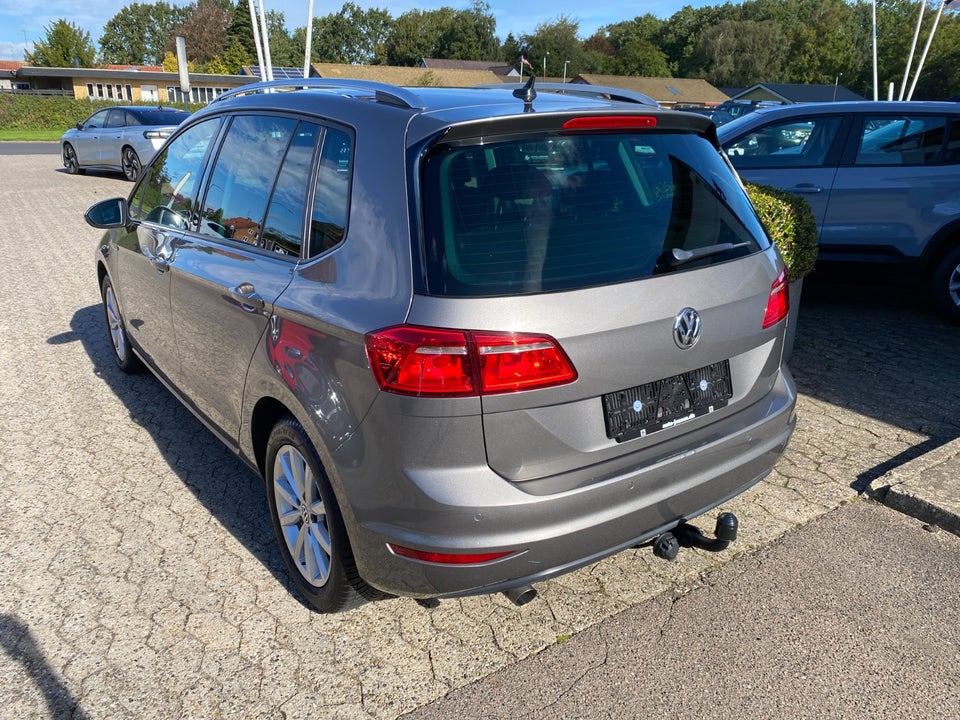 VW Golf Sportsvan 1,6 TDi 110 Lounge 5d