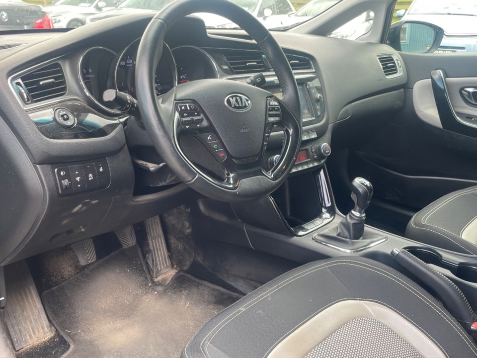 Kia Ceed 1,6 CRDi 136 Limited SW 5d