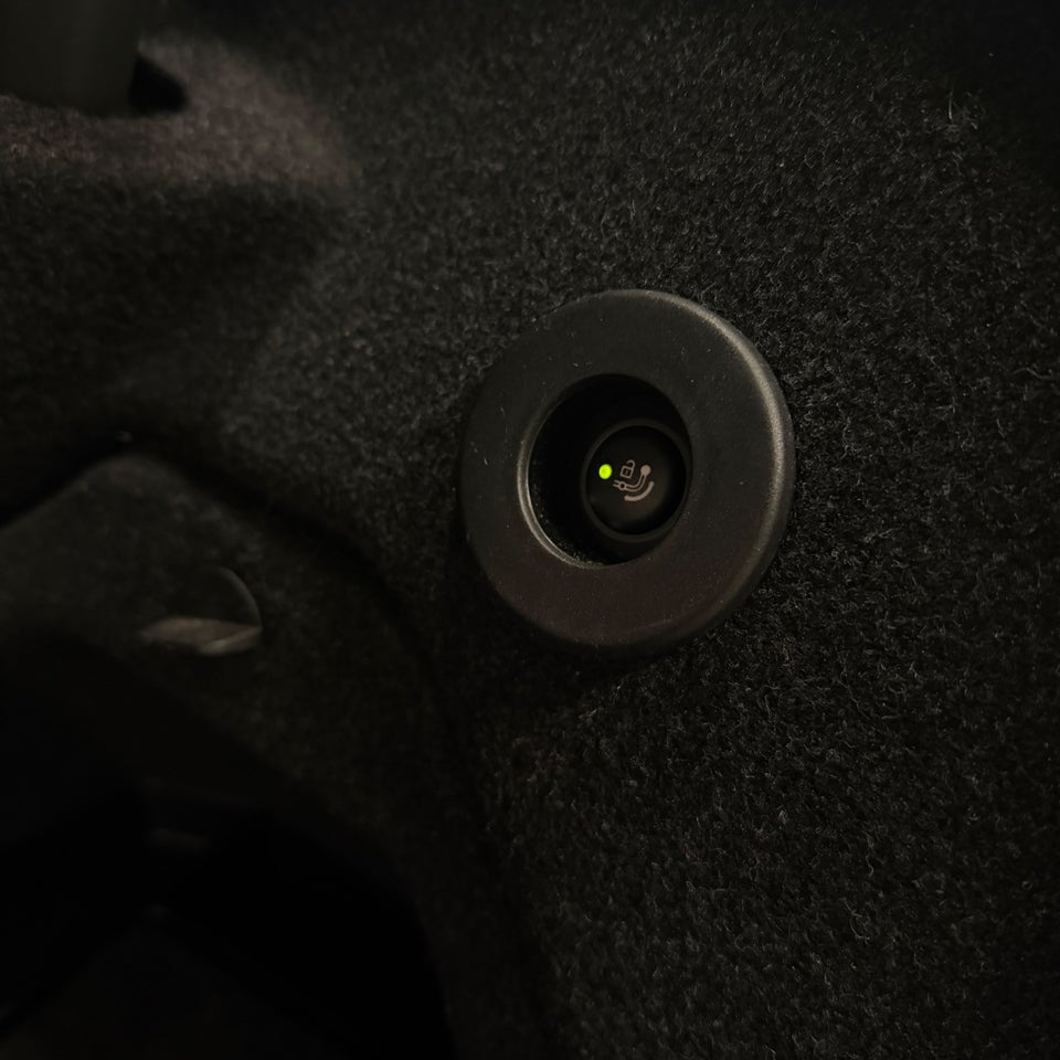 BMW 330d 3,0 aut. 4d