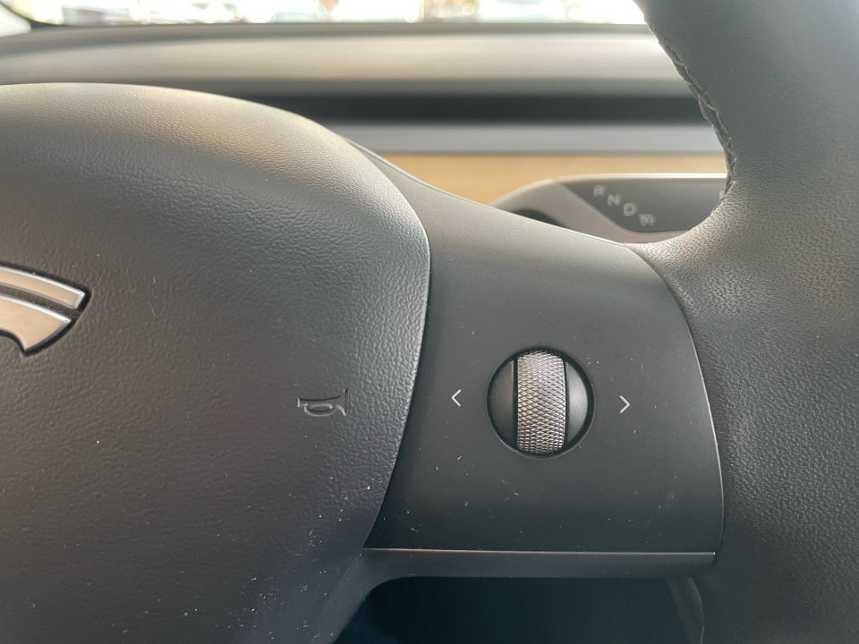 Tesla Model 3 Standard Range+ RWD 4d