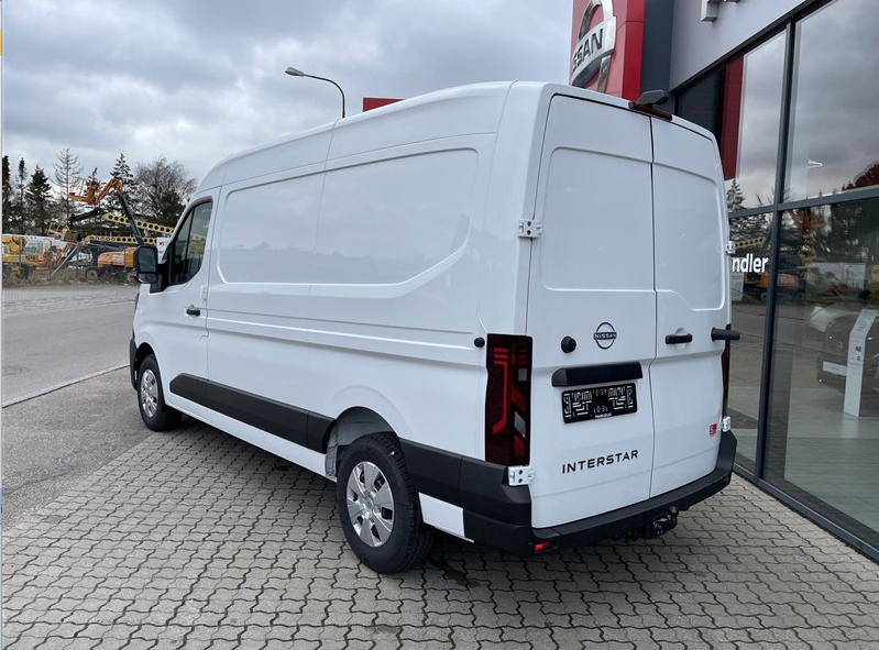 Nissan Interstar 2,0 dCi 150 L2H2 Tekna Van