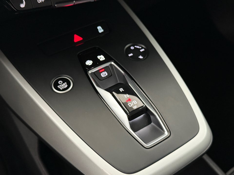 Audi Q4 e-tron 50 Attitude quattro 5d