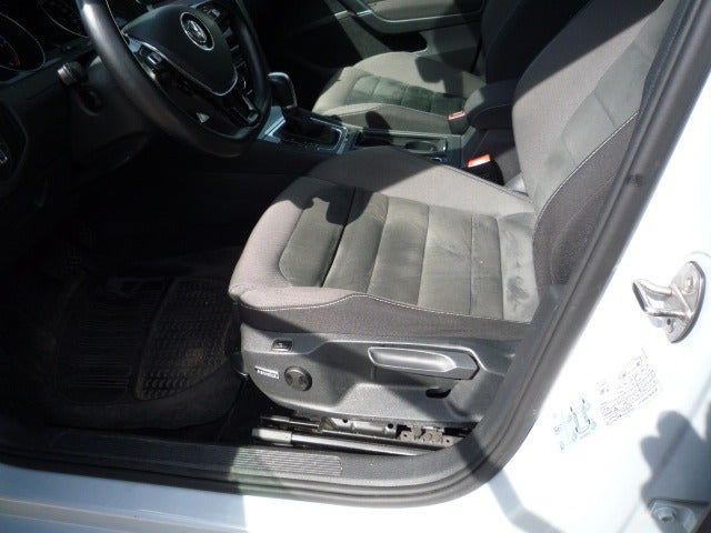 VW Golf VII 1,6 TDi 115 Comfortline Variant DSG 5d