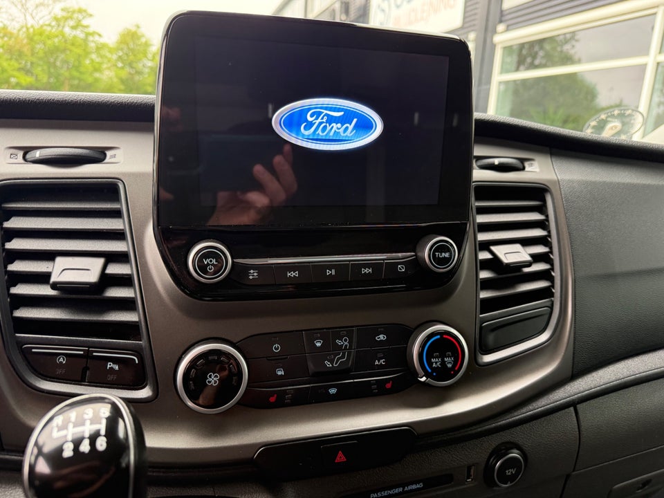 Ford Transit Custom 300 L2 2,0 TDCi 170 Trend