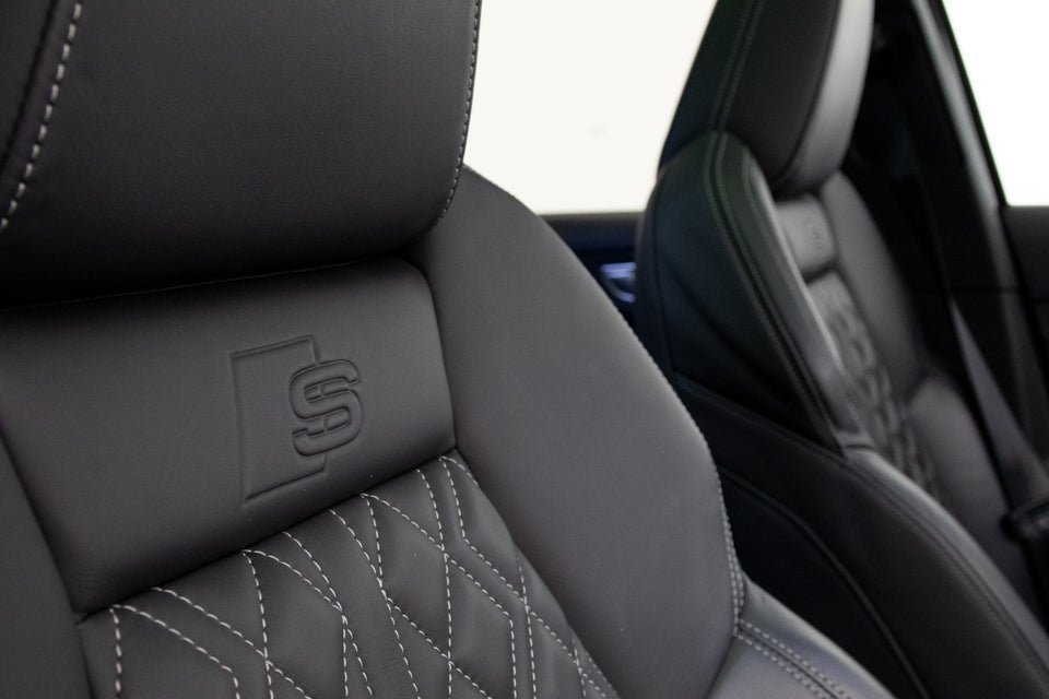 Audi Q4 e-tron 40 S-line 5d