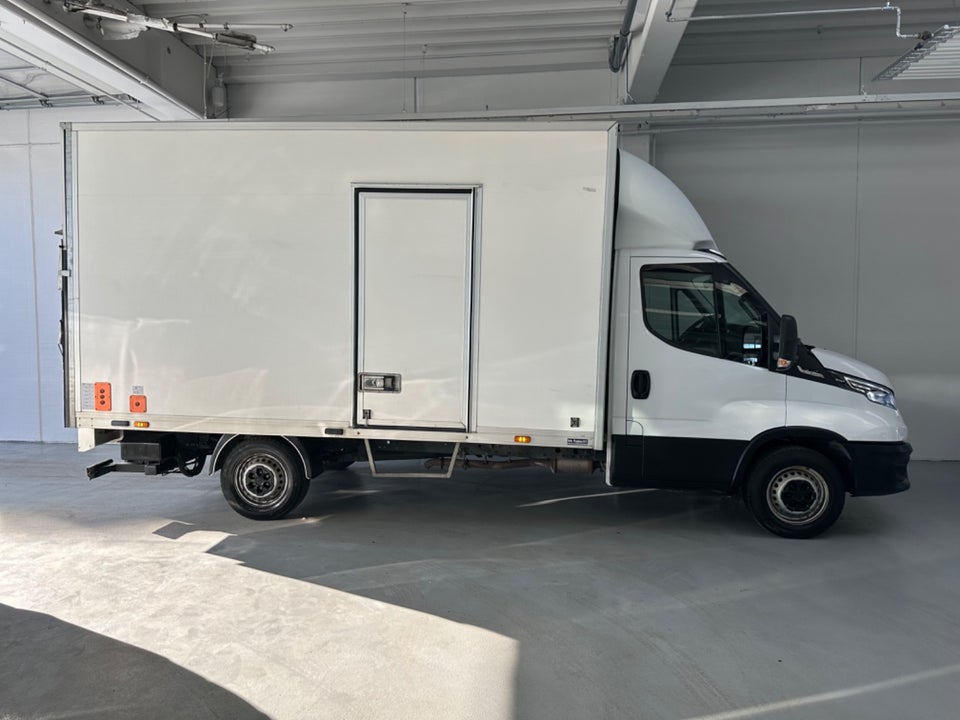 Iveco Daily 2,3 35S16 Alukasse m/lift AG8 2d