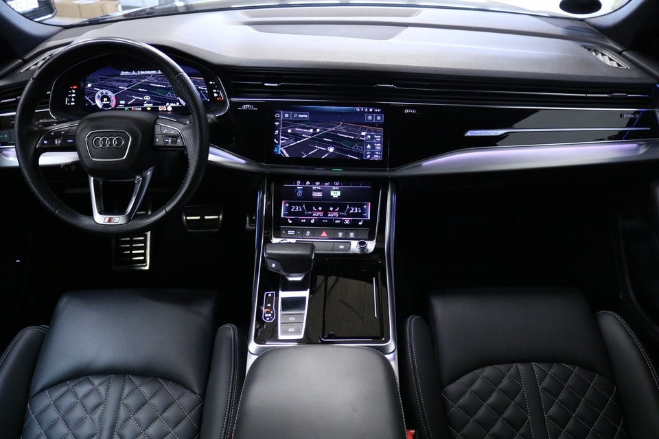 Audi Q8 50 TDi S-line quattro Tiptr. 5d