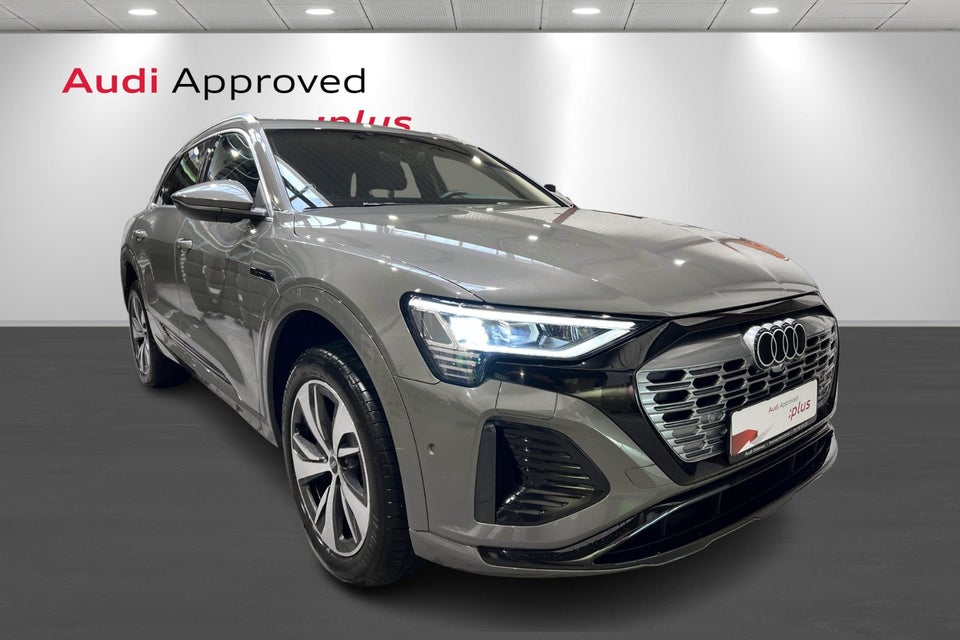 Audi Q8 e-tron 55 S-line quattro 5d