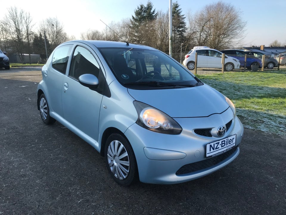 Toyota Aygo 1,4 D Plus 5d