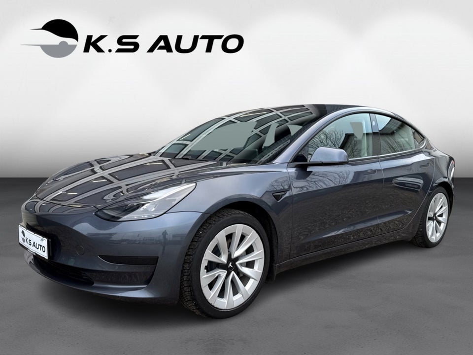 Tesla Model 3 Standard Range+ RWD 4d