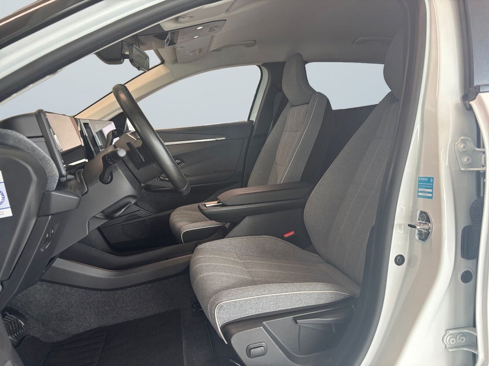 Renault Megane E-Tech 40 Equilibre 5d