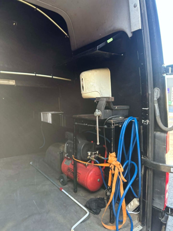 Mercedes Sprinter 318 3,0 CDi R3 Kassevogn 5d