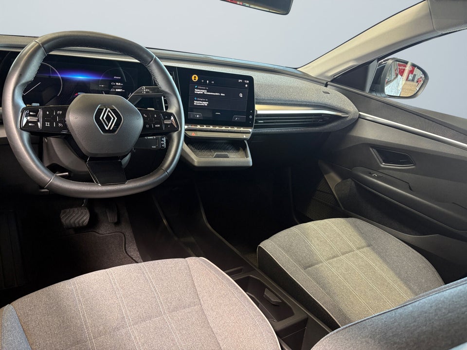 Renault Megane E-Tech 40 Equilibre 5d