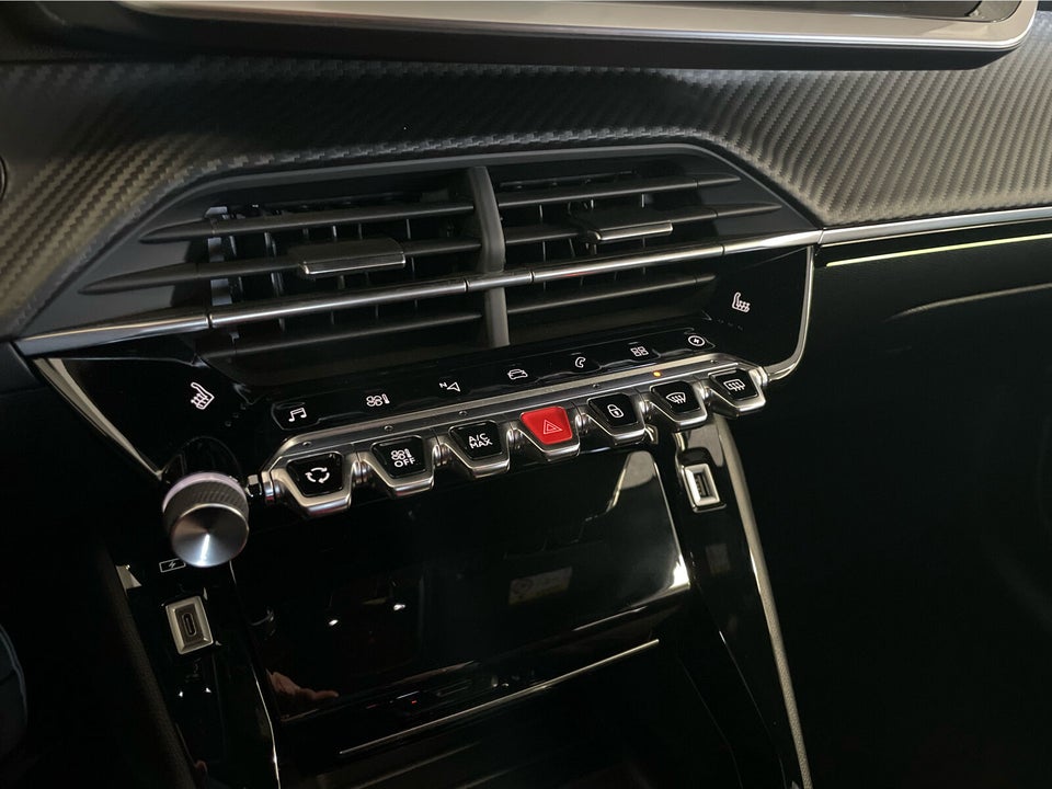 Peugeot e-208 50 GT 5d