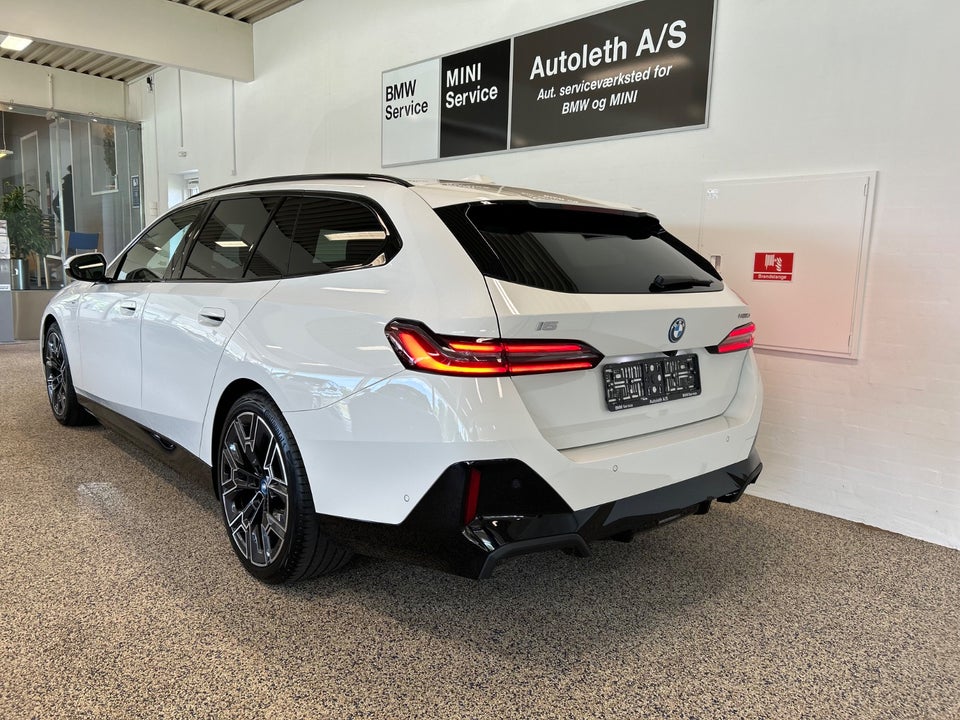 BMW i5 eDrive40 Touring Fully Charged M-Sport 5d