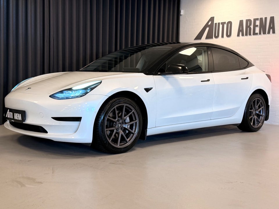 Tesla Model 3 Standard Range+ RWD 4d