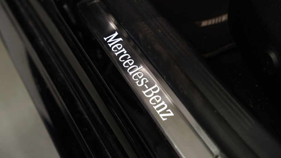 Mercedes C300 e 2,0 AMG Line stc. aut. 5d