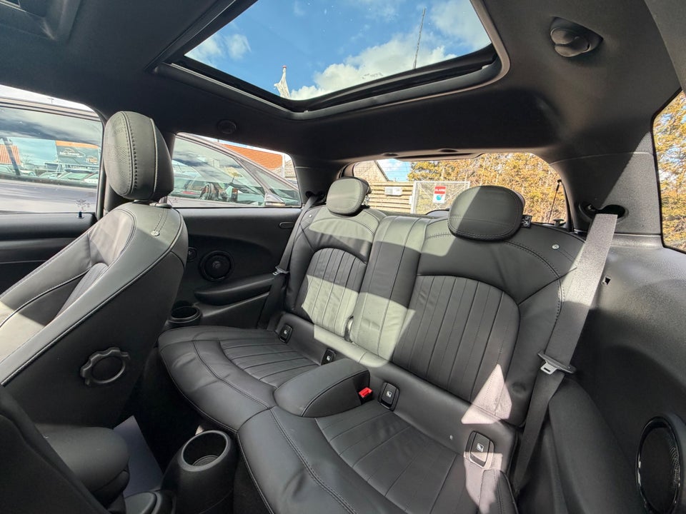 MINI Cooper SE Maximise 3d