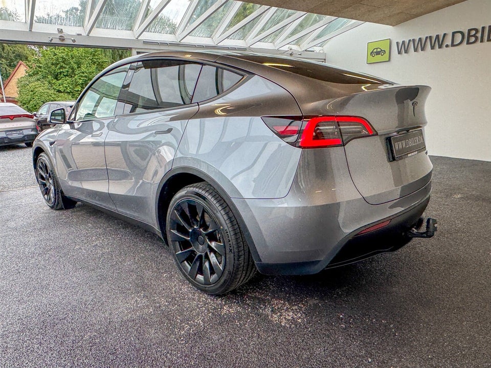 Tesla Model Y Long Range AWD 5d