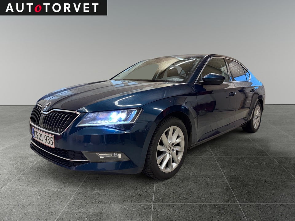 Skoda Superb 1,6 TDi 120 Style DSG 5d