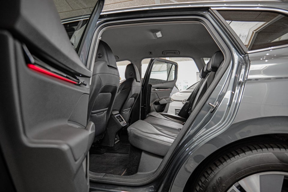 Skoda Enyaq 80 iV Selection Suite 5d