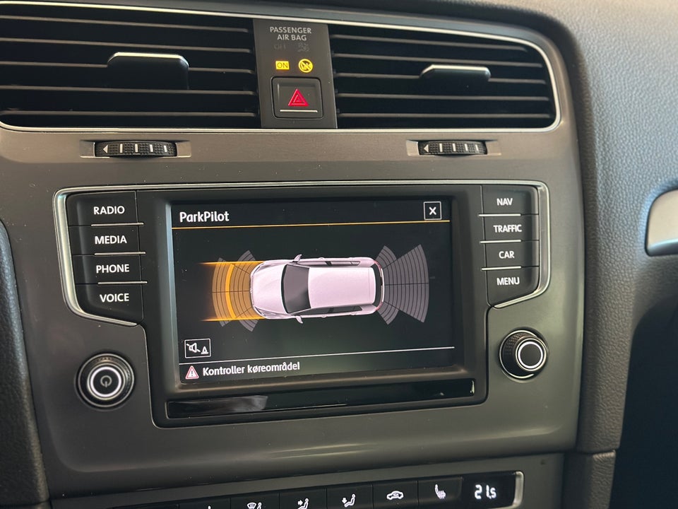 VW Golf VII 1,6 TDi 110 Style BM 5d