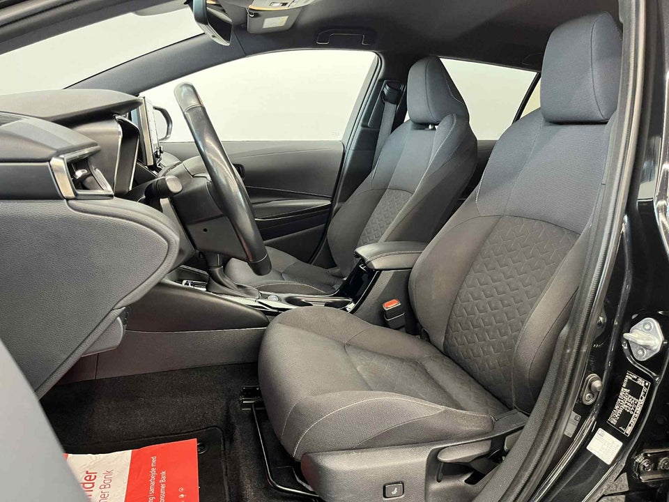 Toyota Corolla 1,8 Hybrid Active Smart Touring Sports MDS 5d