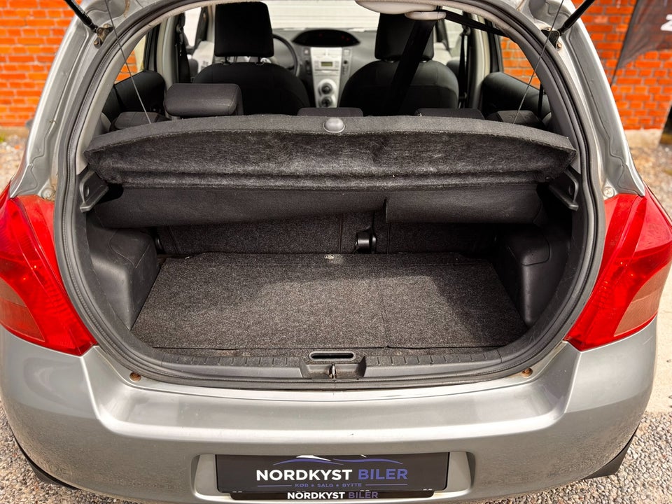 Toyota Yaris 1,3 Luna M/M 5d
