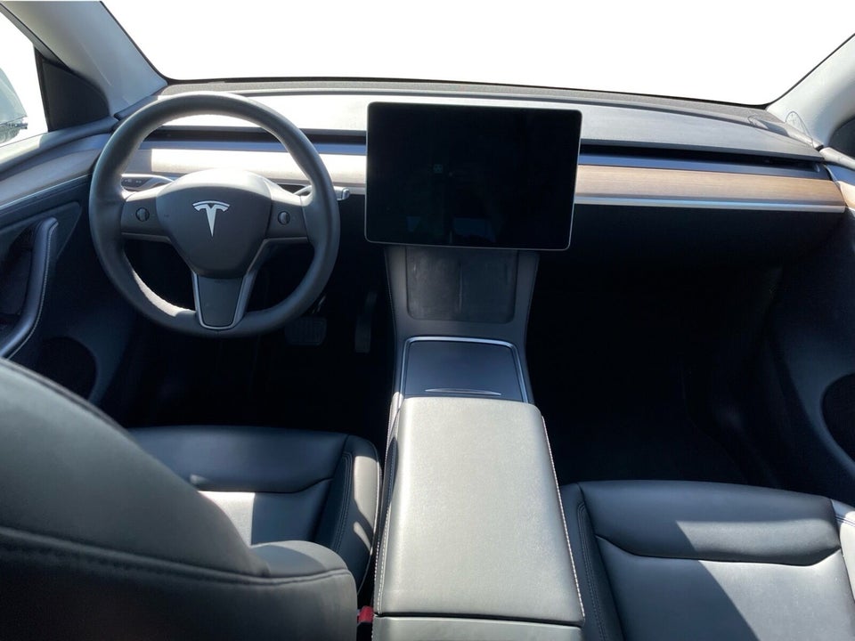 Tesla Model Y Long Range AWD 5d