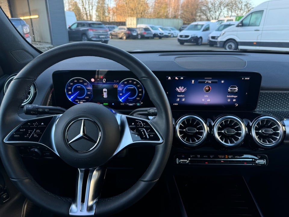 Mercedes EQB250+ Progressive 5d