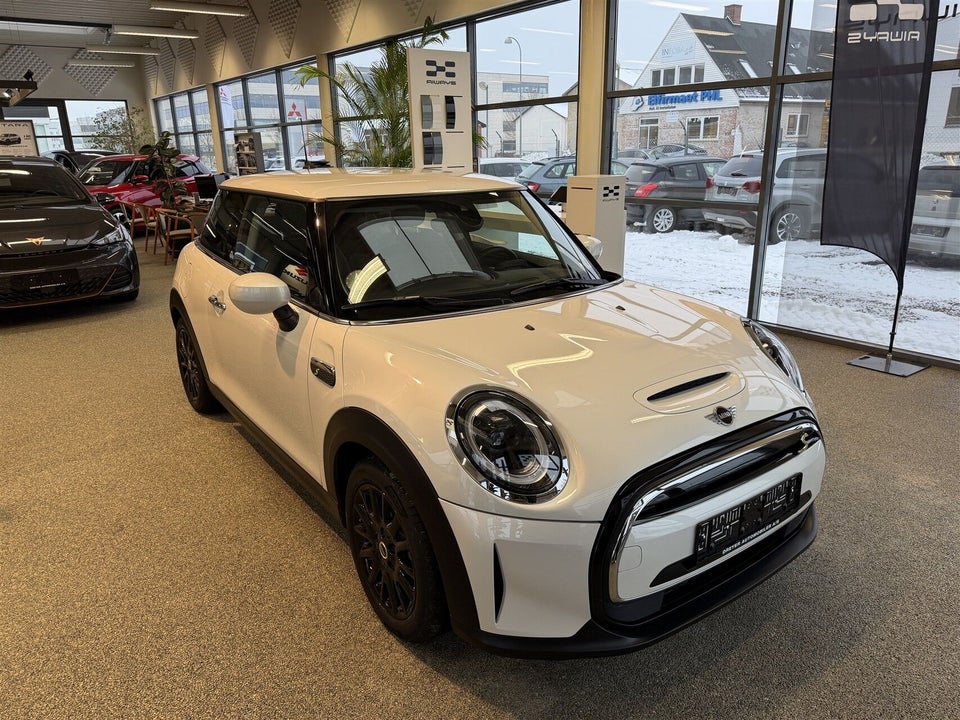 MINI Cooper SE Classic Trim 3d