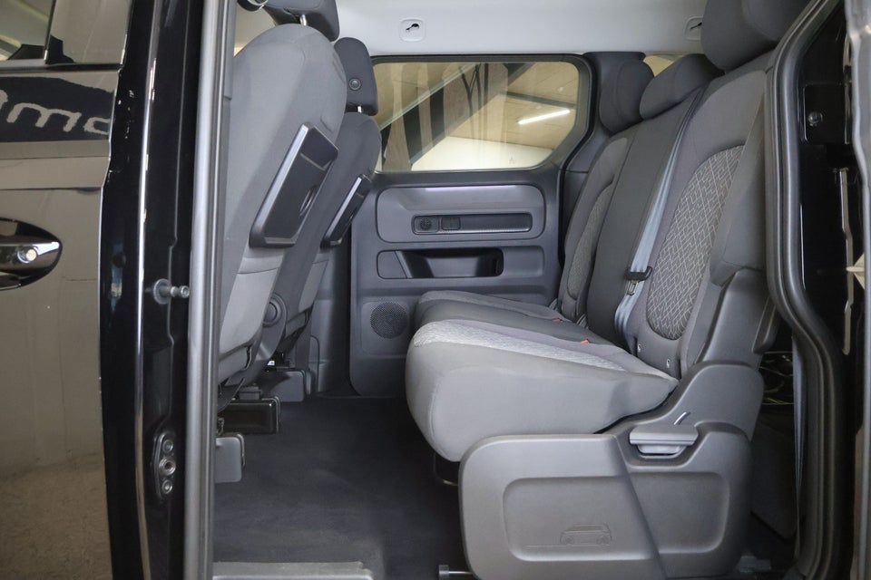 VW ID.Buzz 77 Pro SWB 5d