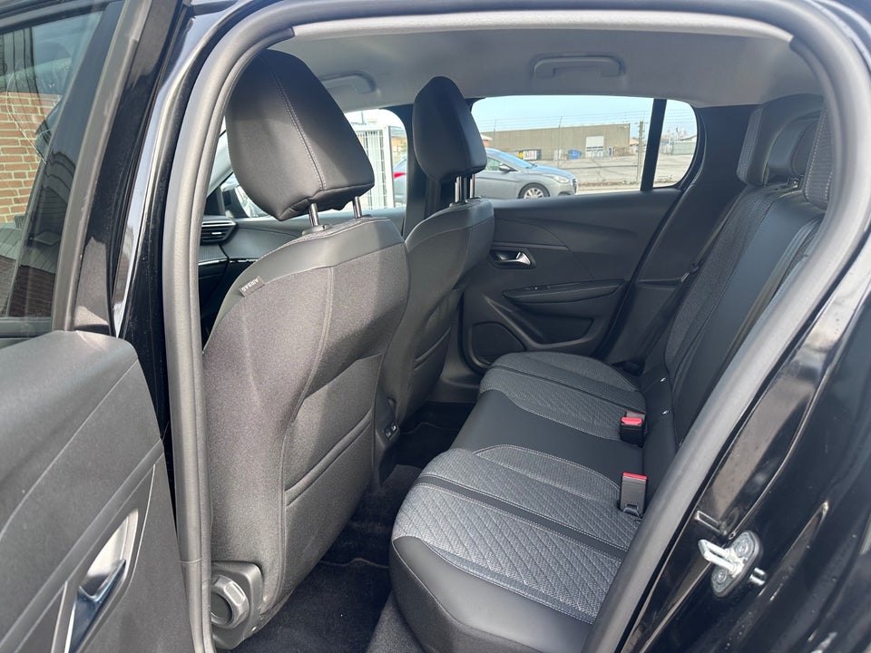 Peugeot 208 1,2 PureTech 100 Allure+ 5d