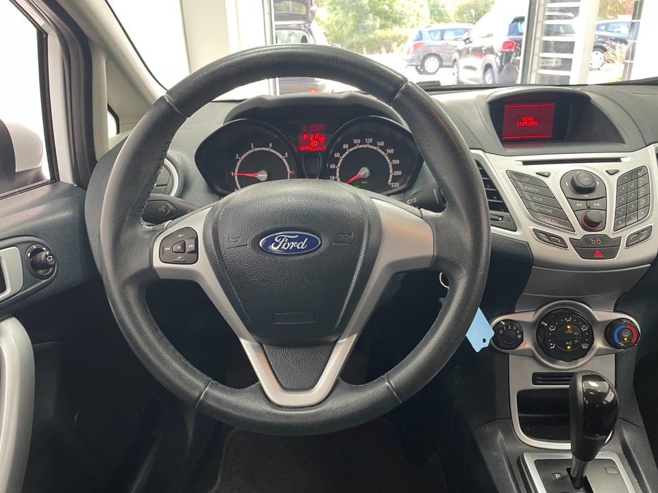 Ford Fiesta 1,4 Titanium aut. 5d