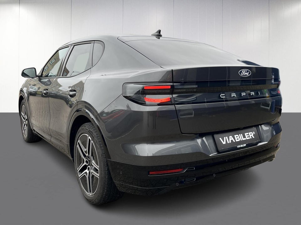 Ford Capri 82 Select Extended Range 5d