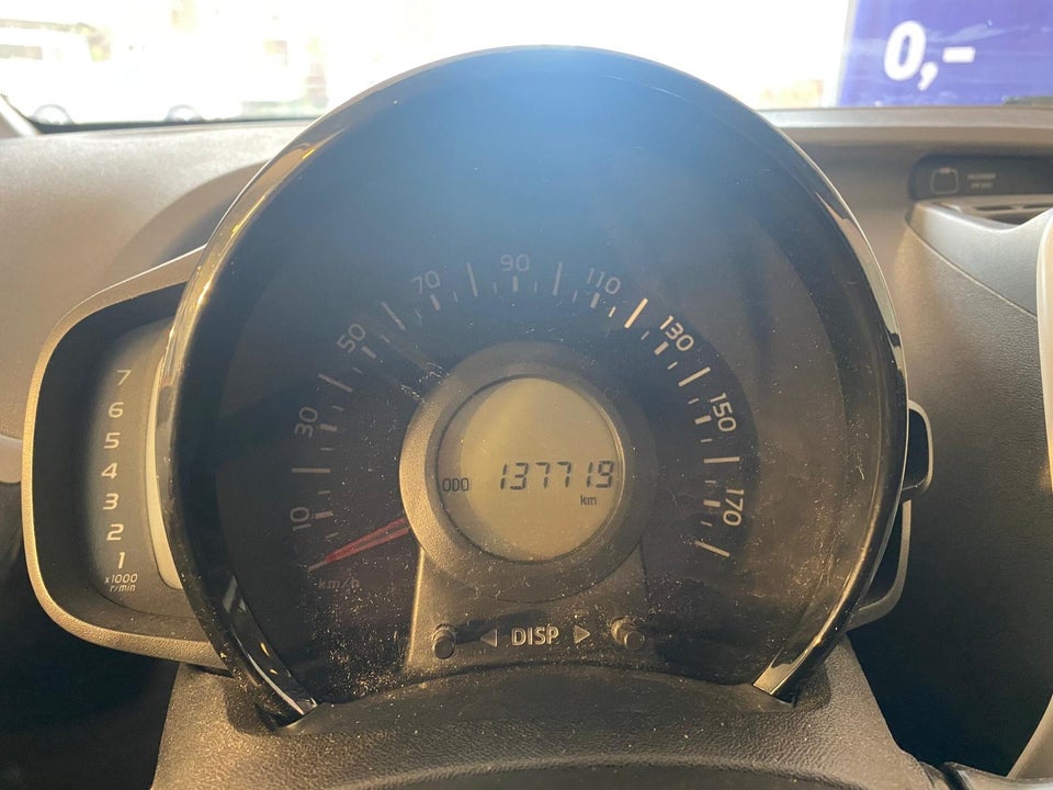 Toyota Aygo 1,0 VVT-i x-play 5d