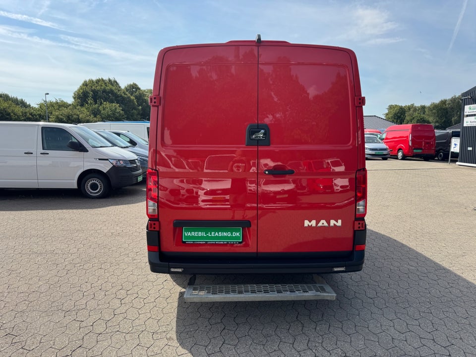 MAN TGE 2,0 3.140 Kassevogn L3H3 aut. FWD