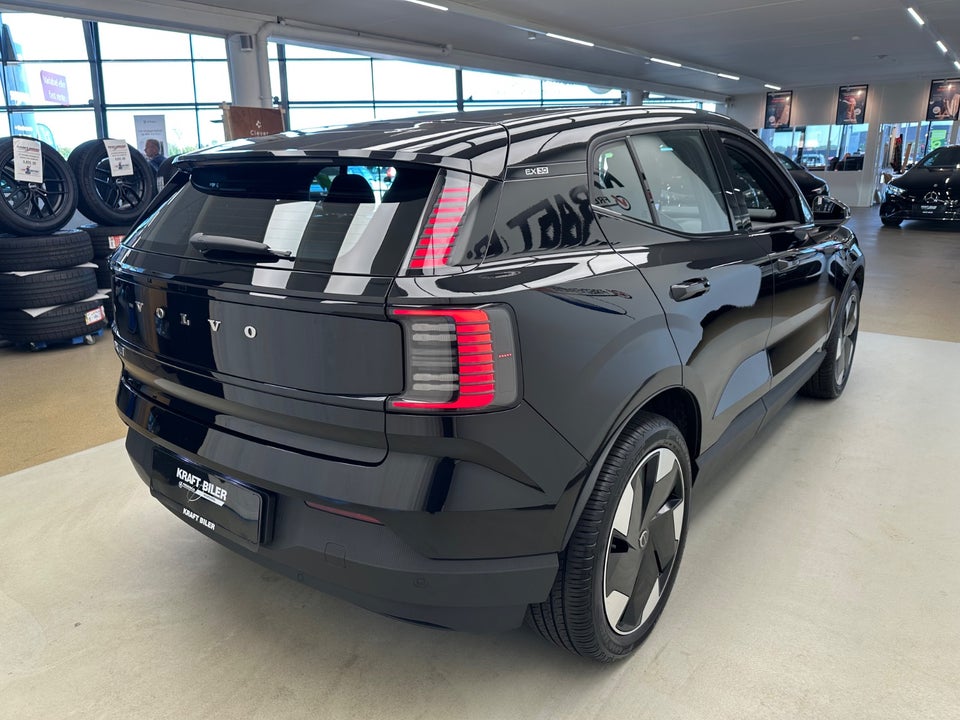 Volvo EX30 Extended Range Plus 5d