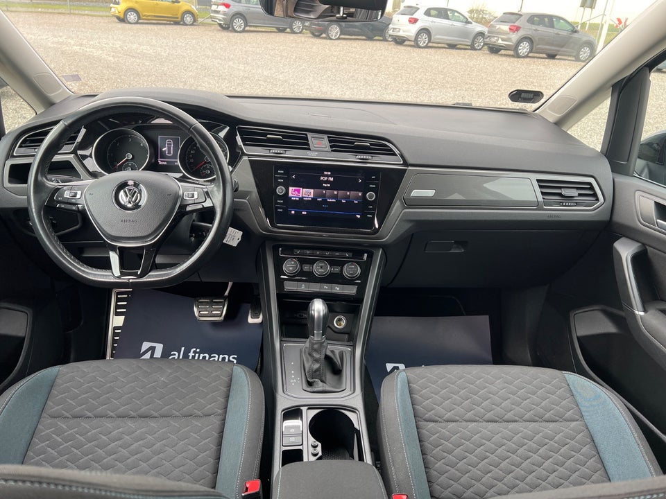 VW Touran 1,6 TDi 115 IQ.Drive DSG 7prs 5d