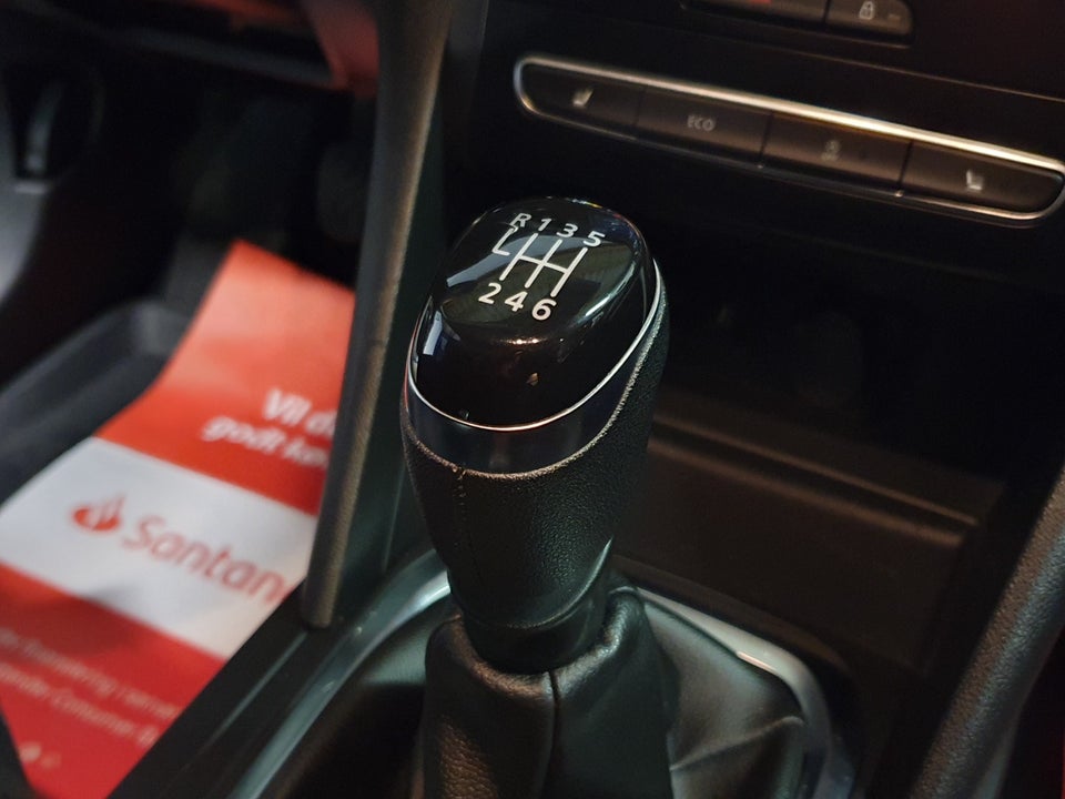 Renault Megane IV 1,2 TCe 130 Zen 5d